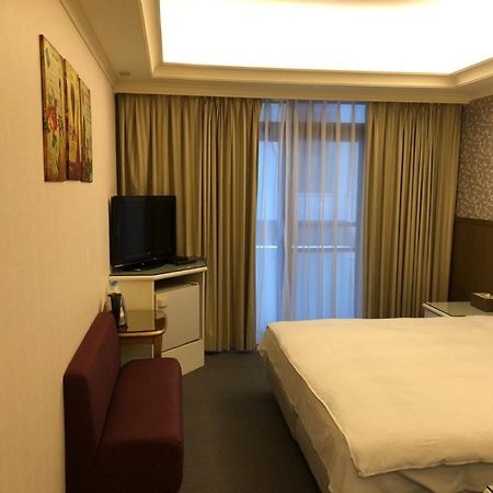 Good Life Hotel - Chunlai Tajpej Kültér fotó