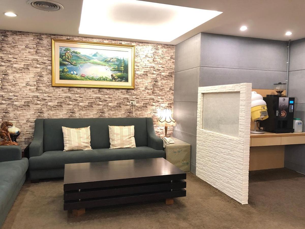 Good Life Hotel - Chunlai Tajpej Kültér fotó